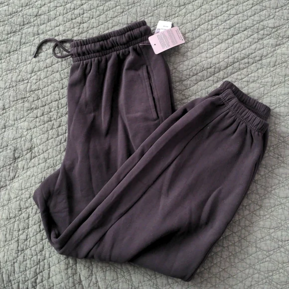 Twik - Sweatpants - Picture 2 of 4